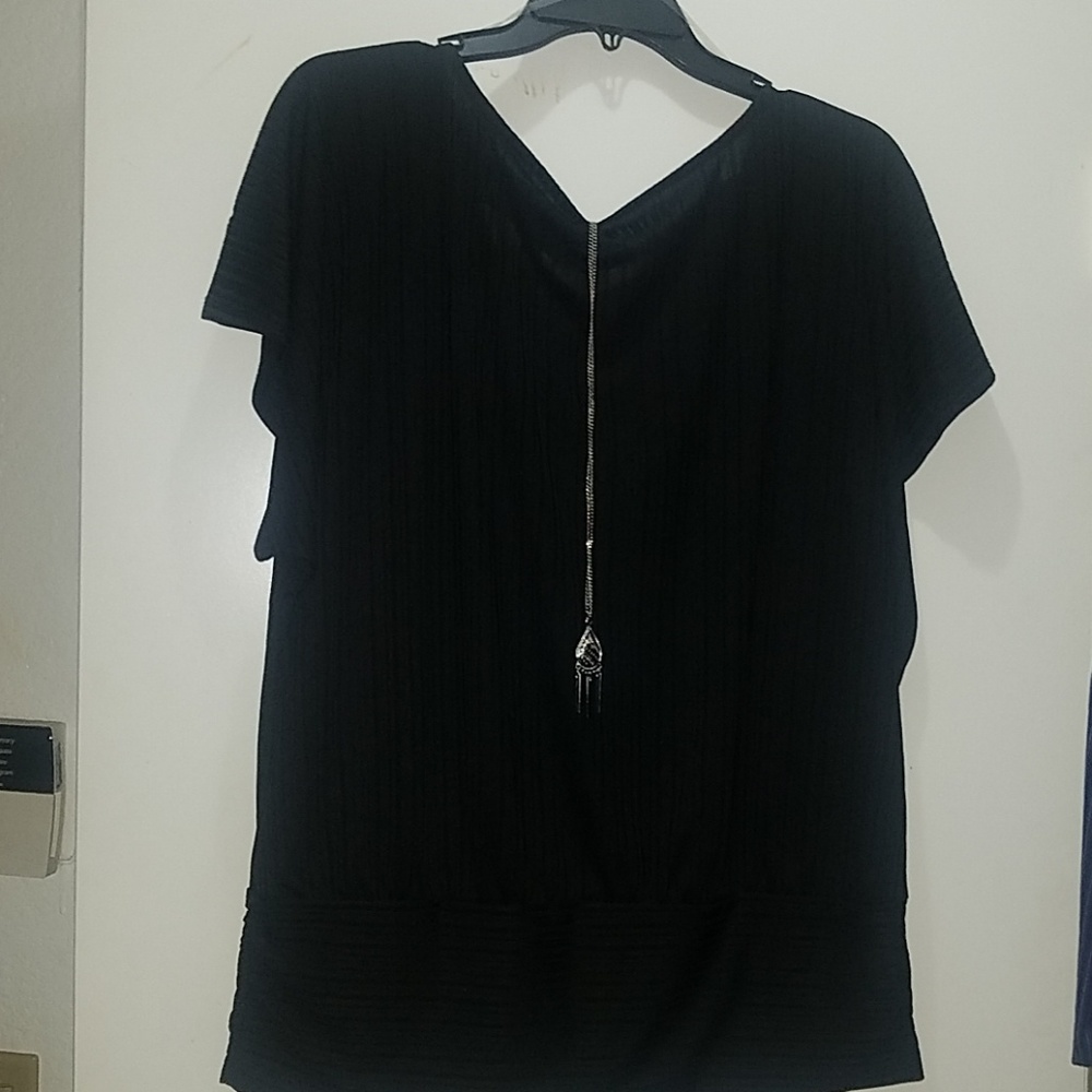 a black  shirt